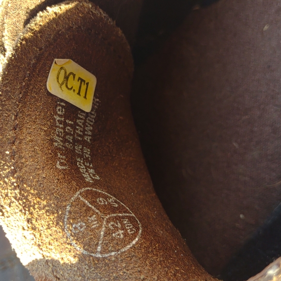 Men's Dr Martens Size 9 Doc Martens Shoes Nice Condition - Picture 4 of 14